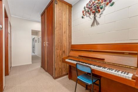 Photo of property in 1310 Old North Road, Helensville, 0875