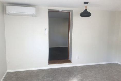 Photo of property in 18 Edinburgh Terrace, Berhampore, Wellington, 6023