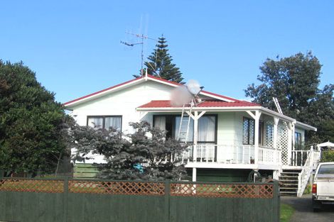 Photo of property in 47 Toi Street, Otaki Beach, Otaki, 5512