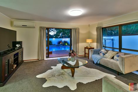 Photo of property in 74 Walter Strevens Drive, Conifer Grove, Takanini, 2112