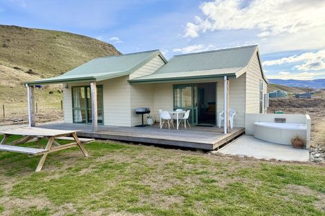 Photo of property in 1061 Ardgour Road, Tarras, Cromwell, 9383