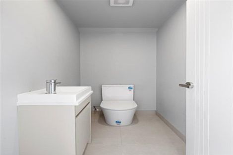 Photo of property in 8 Taipahitini Road, Rosehill, 2113