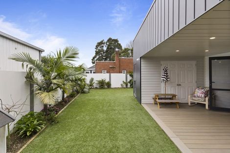 Photo of property in 4 Otahuri Crescent, Greenlane, Auckland, 1051