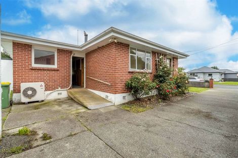 Photo of property in 33 Moa Street, Waikiwi, Invercargill, 9810