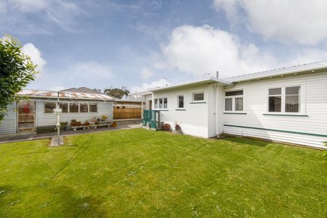 Photo of property in 2 Pastoral Lane, Hokowhitu, Palmerston North, 4410