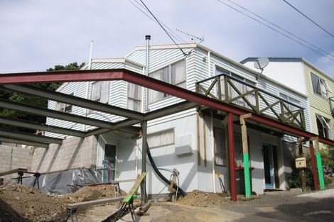 Photo of property in 7 Linwood Way, Island Bay, Wellington, 6023