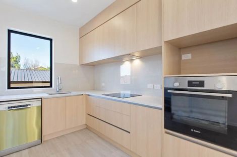 Photo of property in 24e Lincoln Park Avenue, Massey, Auckland, 0614