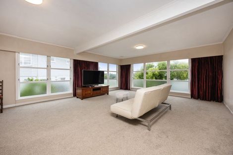Photo of property in 13 Park Hill Road, Birkenhead, Auckland, 0626