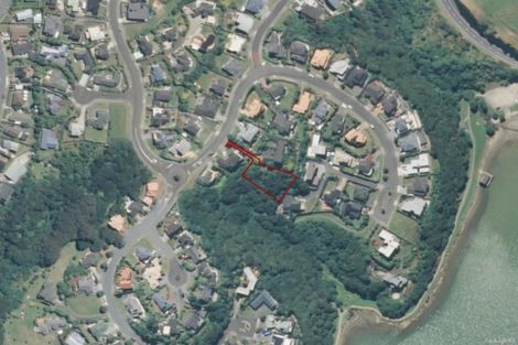Photo of property in 6 Pendennis Point, Camborne, Porirua, 5026