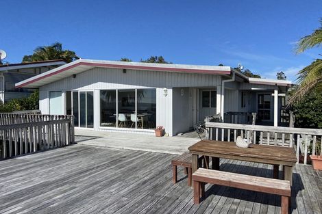 Photo of property in 467 Whangaparaoa Road, Stanmore Bay, Whangaparaoa, 0932