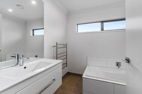 Photo of property in 27 Kawaupaka Road, Kaukapakapa, Helensville, 0875