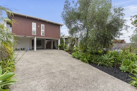 Photo of property in 33 Gretel Place, Hillcrest, Auckland, 0627