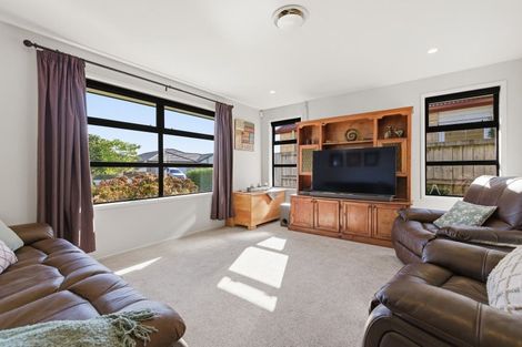 Photo of property in 132 Puhirake Crescent, Pyes Pa, Tauranga, 3112