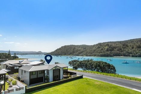Photo of property in 101 Beach Road, Whangamata, 3620