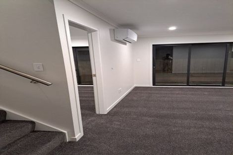 Photo of property in 1a Te Reinga View, Tawa, Wellington, 5028