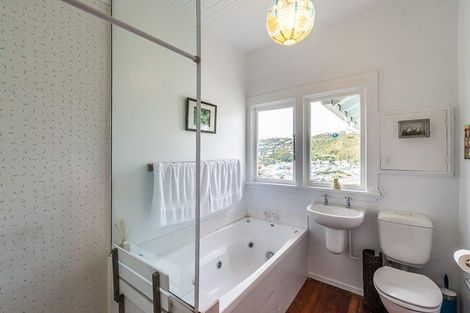 Photo of property in 20 Milne Terrace, Island Bay, Wellington, 6023