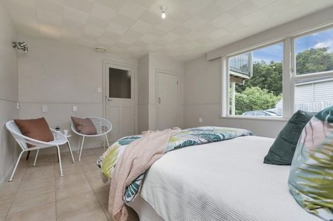 Photo of property in 96 Eskdale Road, Birkdale, Auckland, 0626