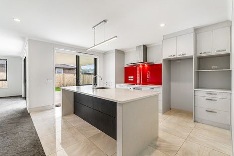 Photo of property in 15 Pyne Crescent, Pokeno, 2402