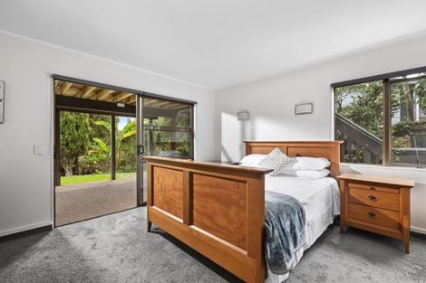 Photo of property in 19 Tiri View Place, Waiake, Auckland, 0630