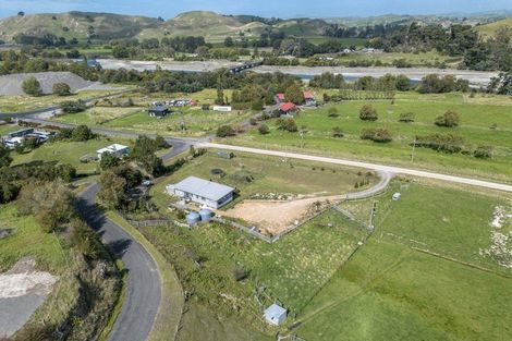 Photo of property in 87 River Road, Otane, Waipawa, 4271
