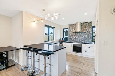 Photo of property in 6 Olearia Lane, Halswell, Christchurch, 8025