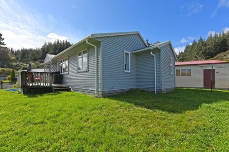 Photo of property in 64 Moeraki Road, Maoribank, Upper Hutt, 5018