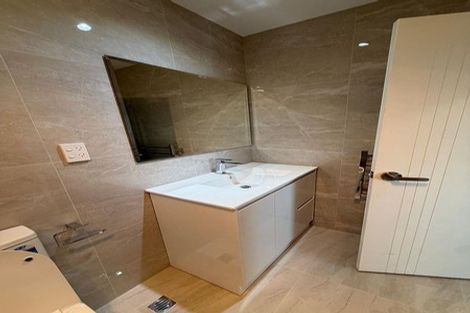 Photo of property in 16 Christmas Road, Manurewa, Auckland, 2102