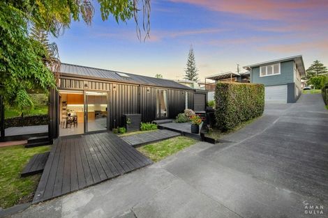 Photo of property in 27 Amberley Avenue, Te Atatu South, Auckland, 0610