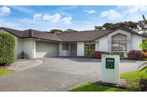 Photo of property in 16 Spinnaker Point, Haruru, 0204