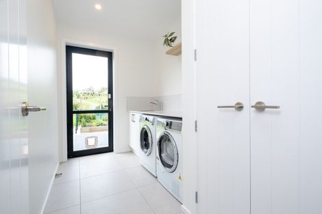 Photo of property in 40 Gummer Road, Havelock North, 4130