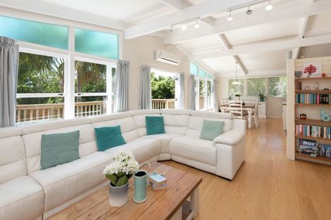 Photo of property in 41 Evelyn Road, Cockle Bay, Auckland, 2014