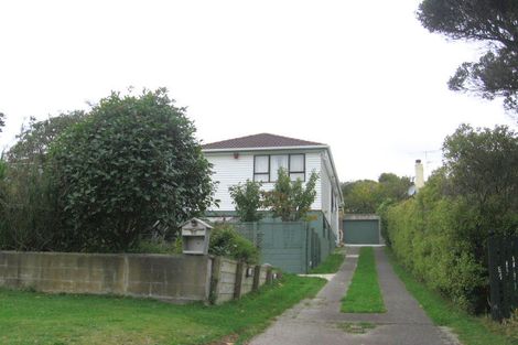 Photo of property in 22 Ranui Terrace, Tawa, Wellington, 5028