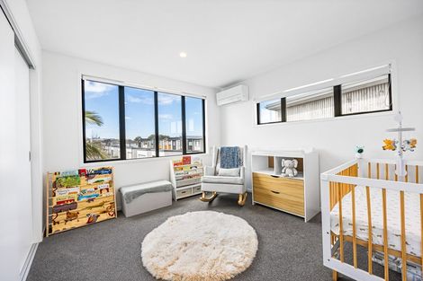 Photo of property in 4/7 Scott Road, Hobsonville, Auckland, 0616