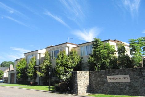 Photo of property in 66 Grammar School Road, Pakuranga, Auckland, 2010