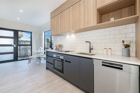 Photo of property in 6/644 Te Atatu Road, Te Atatu Peninsula, Auckland, 0610