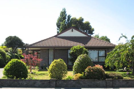 Photo of property in 20 Westgrove Avenue Avonhead Christchurch City