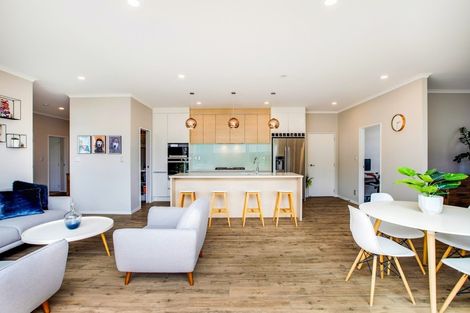 Photo of property in 15 Remana Crescent, Huapai, Kumeu, 0810