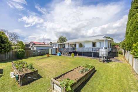 Photo of property in 32 Wai Iti Place, Clendon Park, Auckland, 2103
