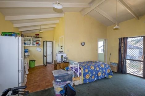 Photo of property in 68a Hokio Beach Road, Levin, 5510