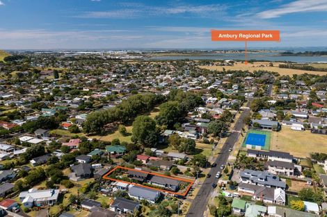 Photo of property in 18 House Avenue, Mangere Bridge, Auckland, 2022