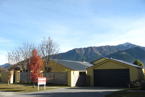 Photo of property in 10 Oregon Drive, Kelvin Heights, Queenstown, 9300