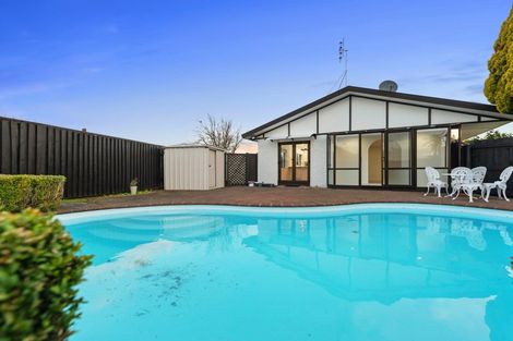 Photo of property in 16 Halyard Close, Flagstaff, Hamilton, 3210