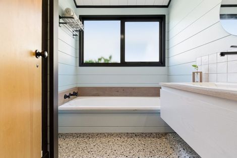 Photo of property in 2/238 Estuary Road, South New Brighton, Christchurch, 8062