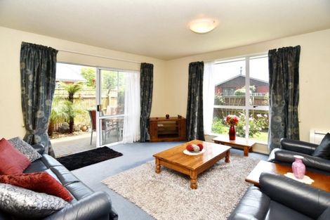 Photo of property in 1/35 Laing Crescent, Heathcote Valley, Christchurch, 8022