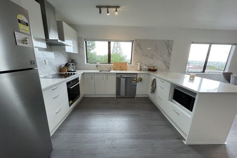 Photo of property in 65 Reynella Drive, Massey, Auckland, 0614