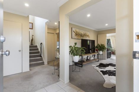 Photo of property in 4 Rialto Court, East Tamaki Heights, Auckland, 2016