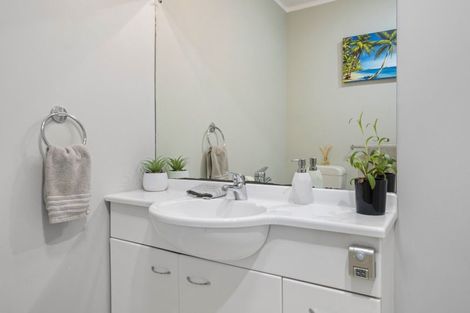 Photo of property in 4 Second View Avenue, Beachlands, Auckland, 2018