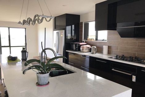 Photo of property in 18 Toia Lane, Silverdale, 0932