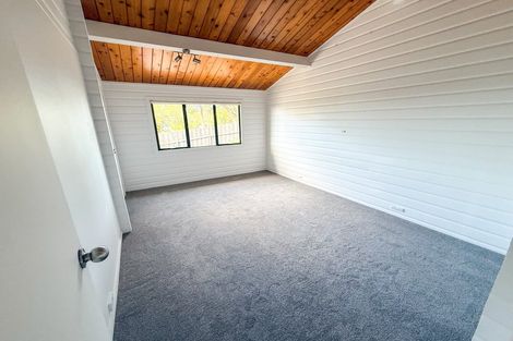 Photo of property in 8 Ngahere Views, Orewa, 0931