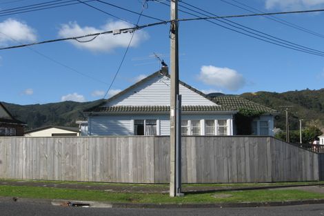 Photo of property in 75 Waddington Drive, Naenae, Lower Hutt, 5011
